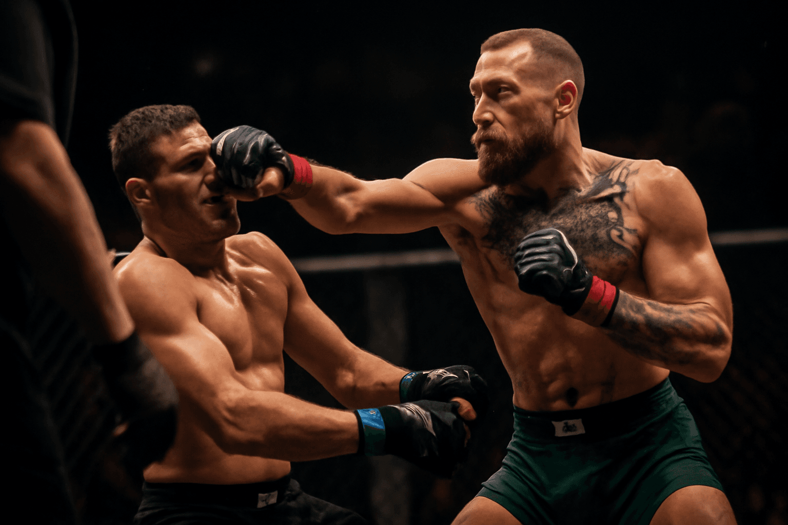 McGregor: Opererar sig – tänker slutföra UFC-match